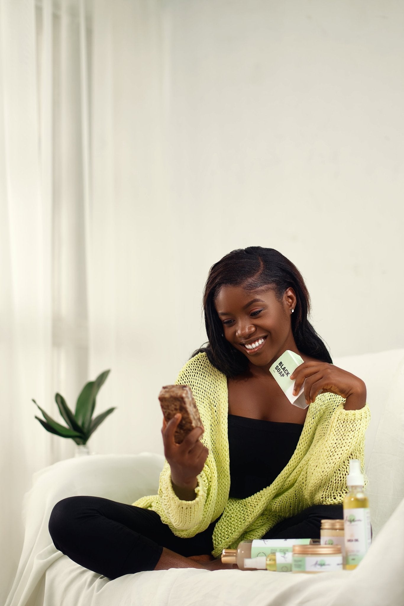 ANSAM BLACK SOAP - SHINNE